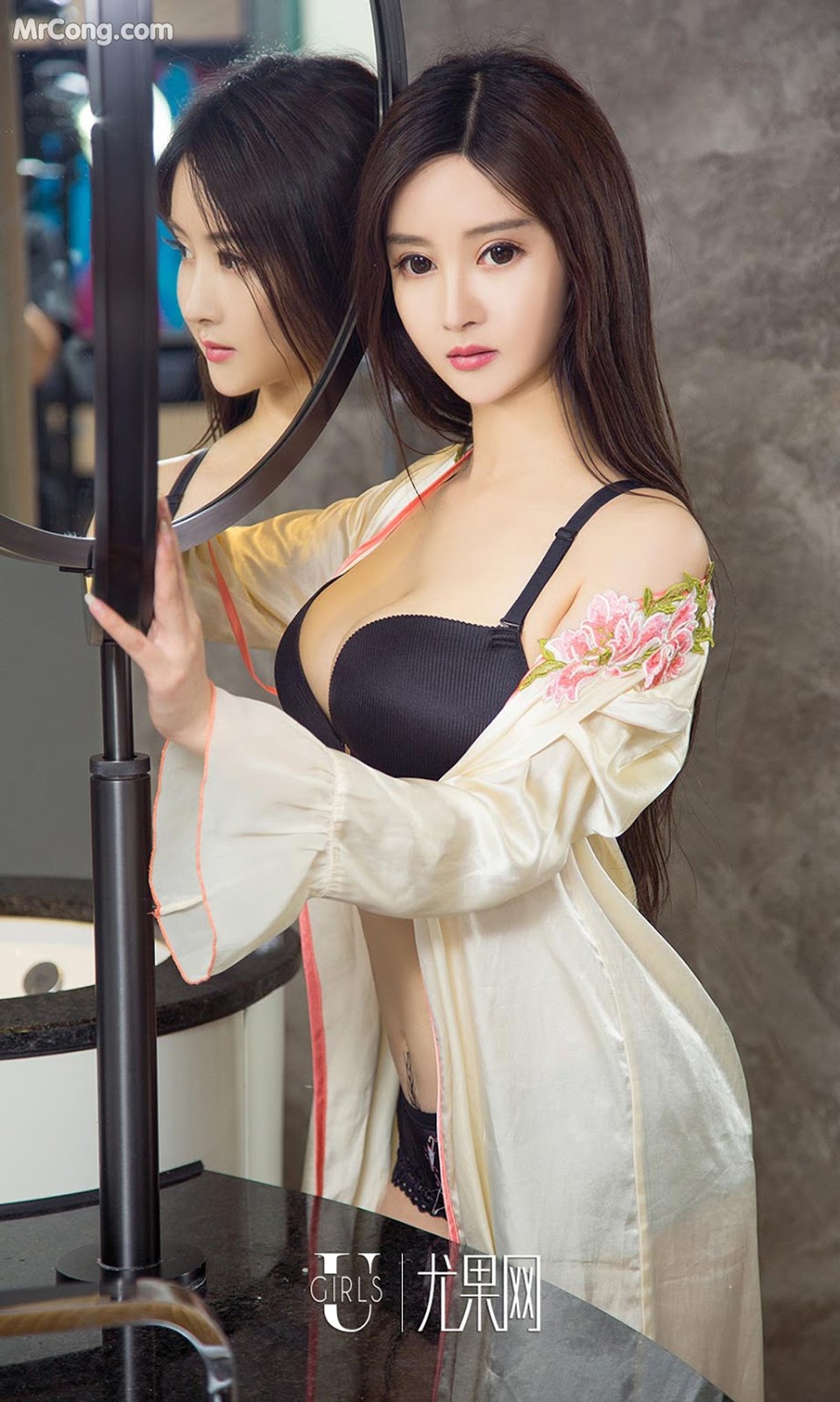 UGIRLS - Ai You Wu App No.979: Model Han Yu Chan (韩雨婵) (40 photos) photo 1-18