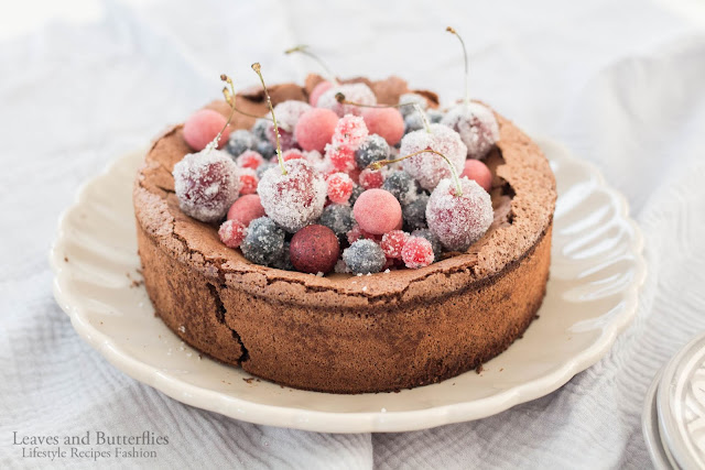 Schoko-Lakritz-Tarte mit frischen Beeren