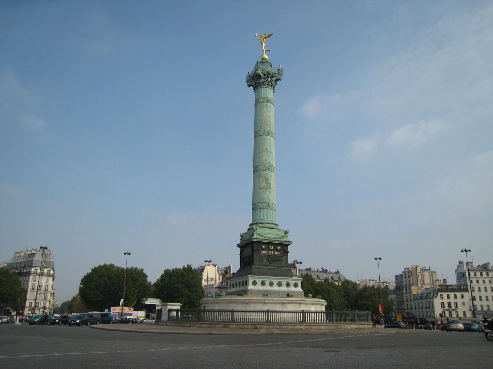 Площадь бастилии в париже