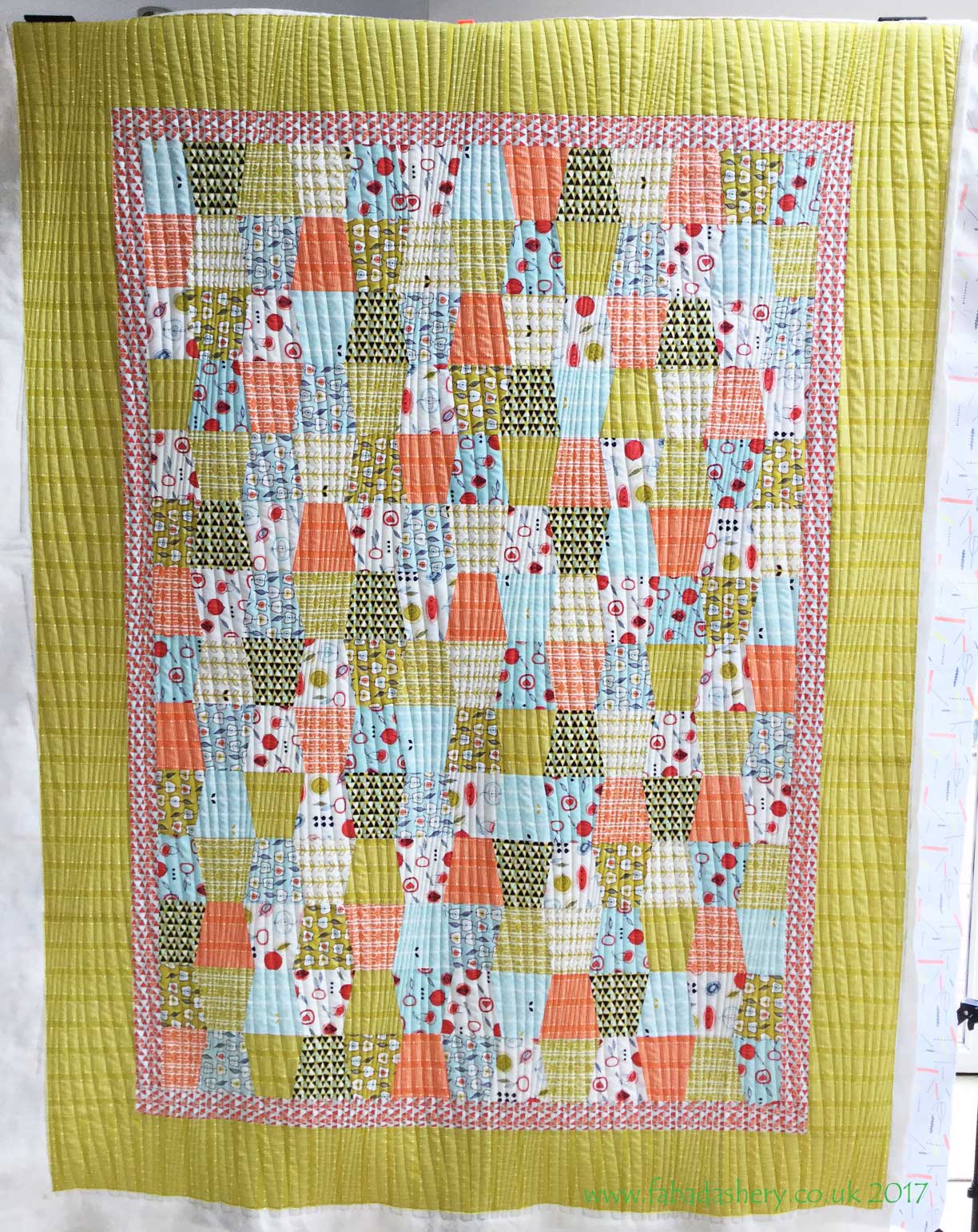 Fabadashery Longarm Quilting: Modern Tumbler Quilt by Natalie using Modern Curves quilting pattern
