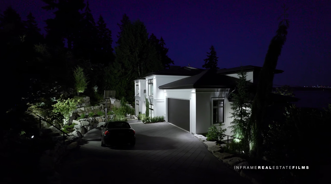 74 Photos vs. Luxury Contemporary Home In West Vancouver Interior Design Tour