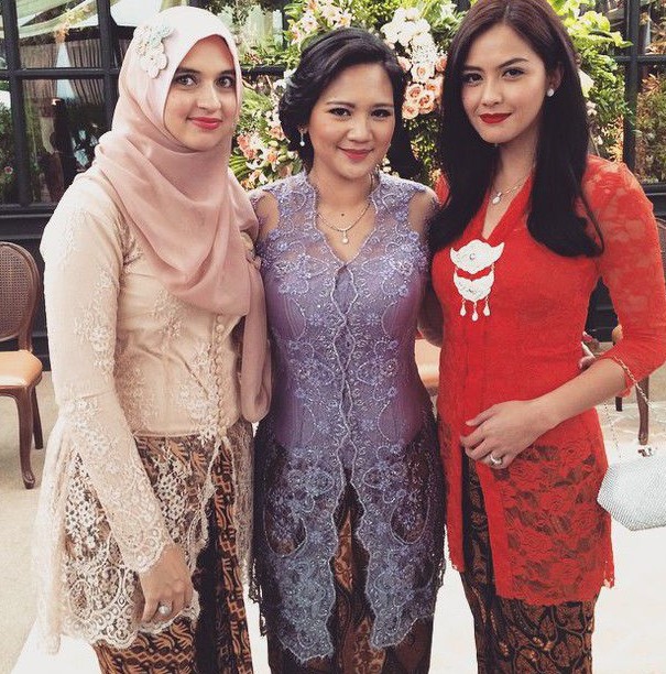 10+ Model Kebaya Kutu Baru Untuk Orang Gemuk Terlihat