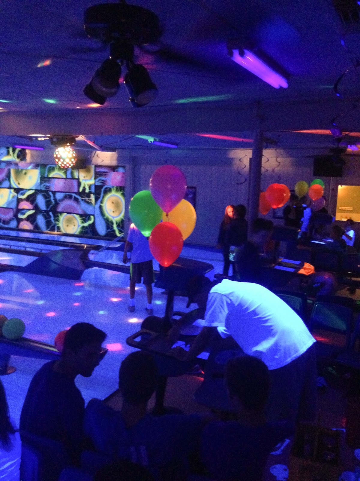 Circle River Creations Glow Party Black Light Bowling