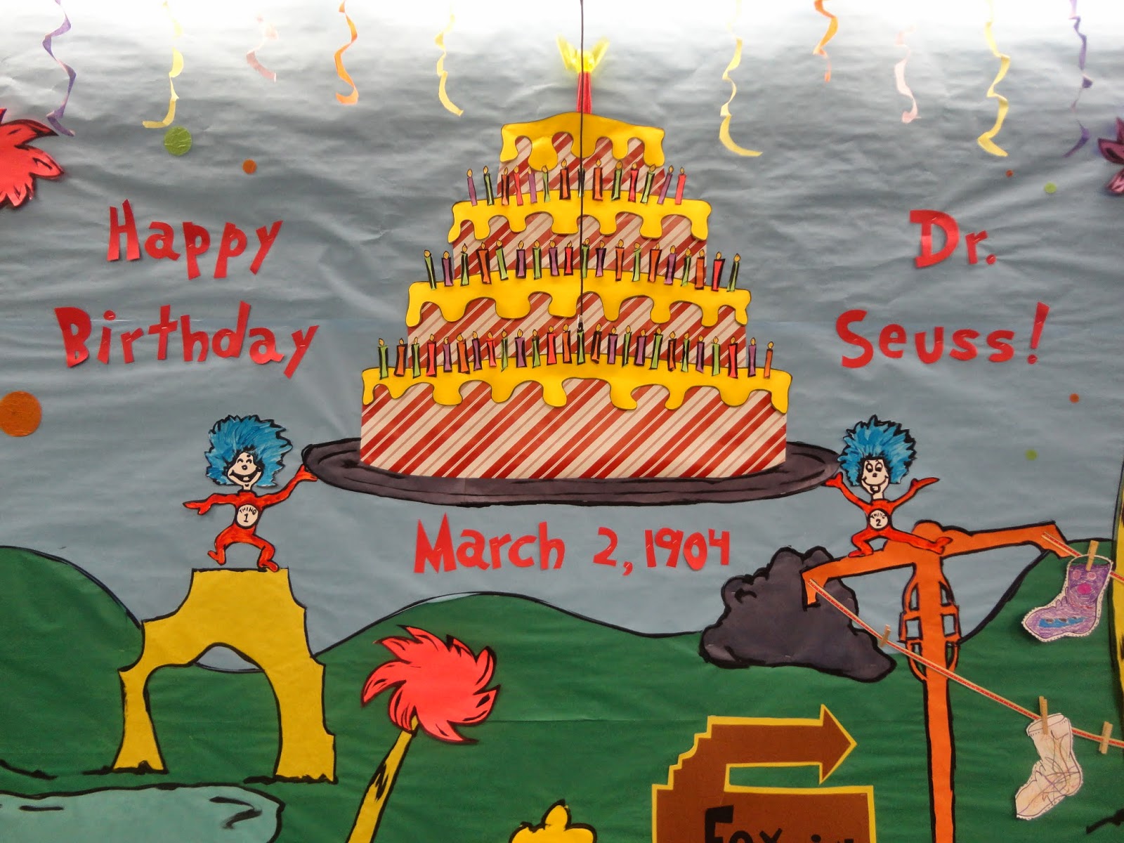 simply-erin-dr-seuss-bulletin-board