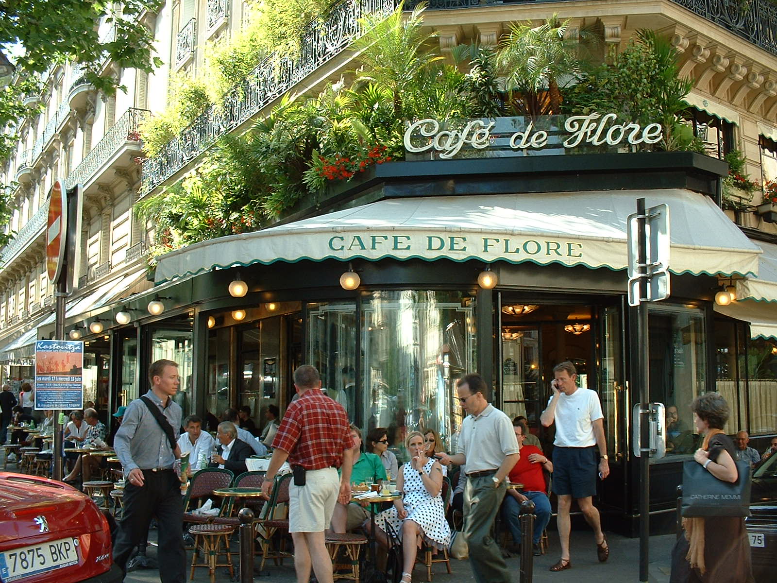 Кафе де париж. Кафе де Флор кафе в Париже. Кафе de fleur Париж. Кафе де Маго в Париже. Кафе де ля Флер во Франции.
