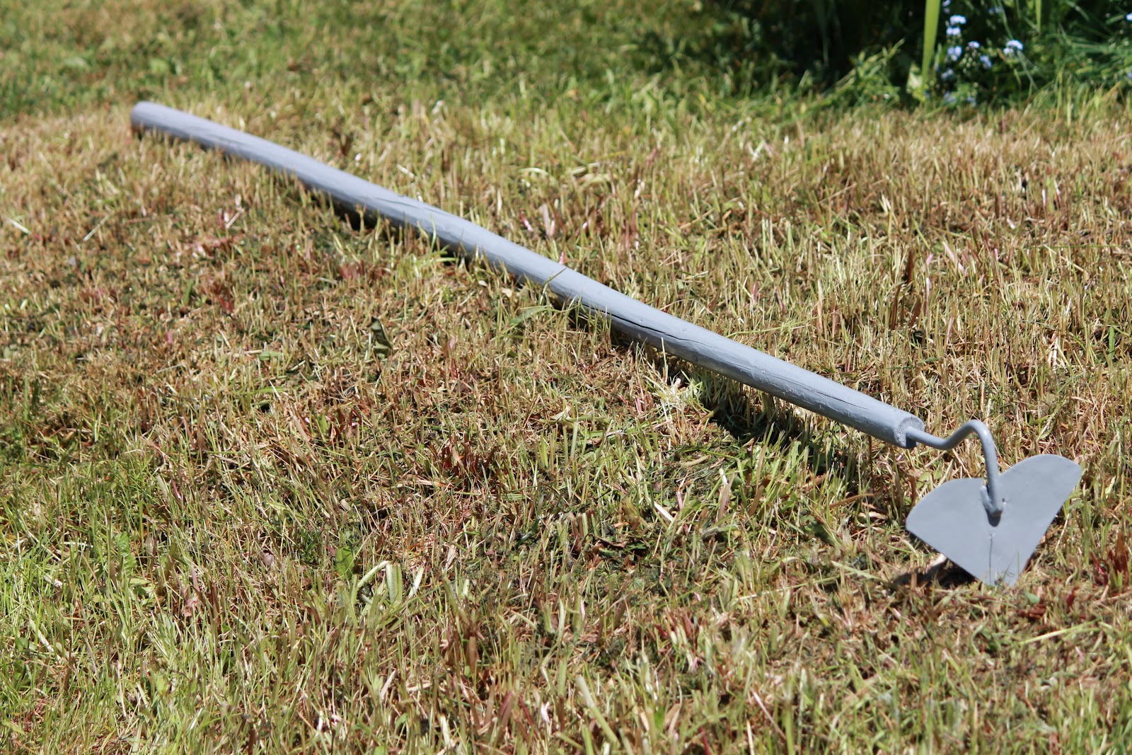 Bills Garden Tips: Homemade Garden Hoe