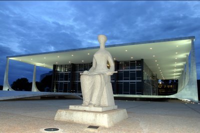 Estrutura do Poder Judiciário Brasileiro Estrutura do Poder Judiciário Brasileiro