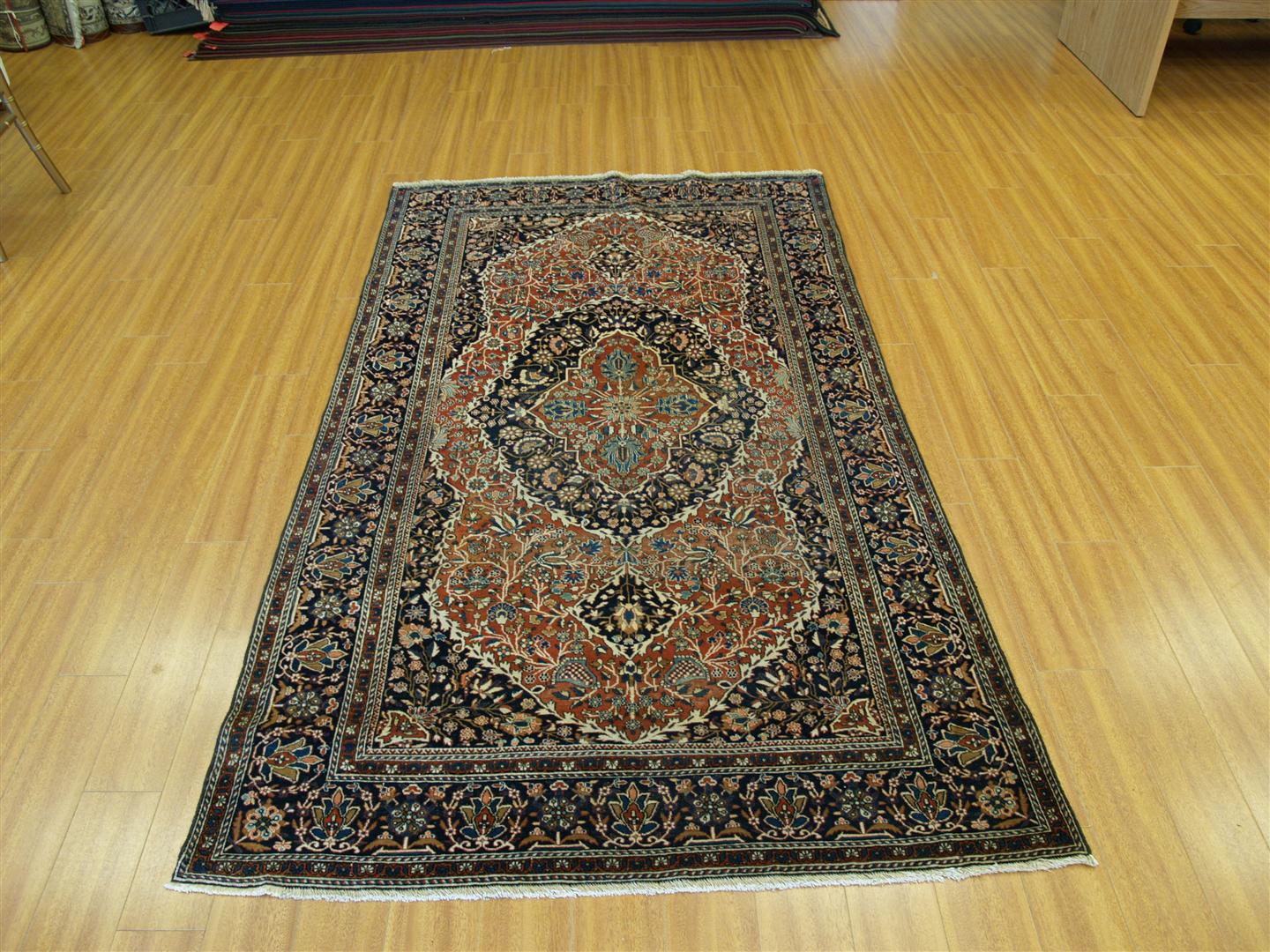 Rug Master: Kashan Rugs