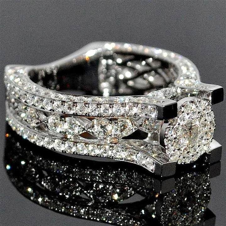 New diamond and Gold Engagement Rings 2014 Pakistani Fashion Trends