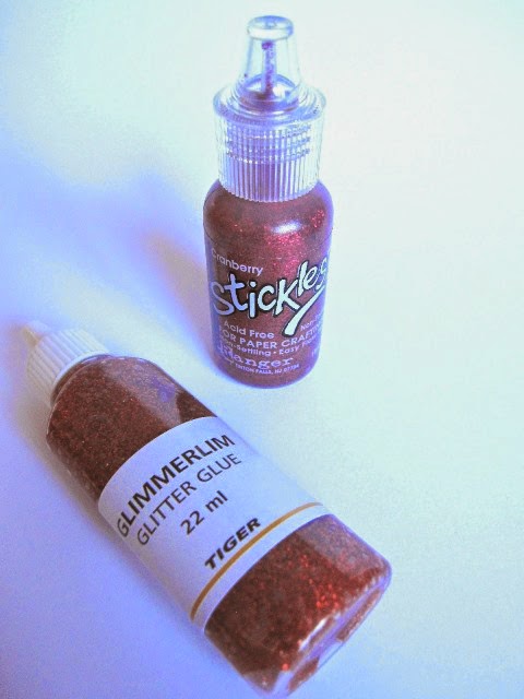 stickles cramberry Ranger y glitter glue rojo para tarjeta San Valentín scrapbooking