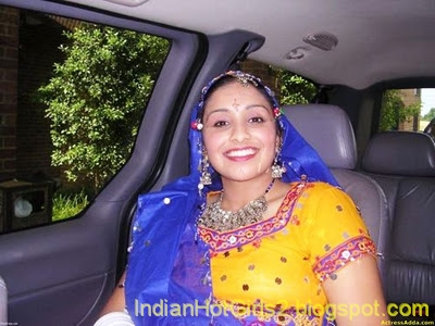 [Image: IndianHotGirls2blogspotdesi+aunty+banjar...+dress.jpg]