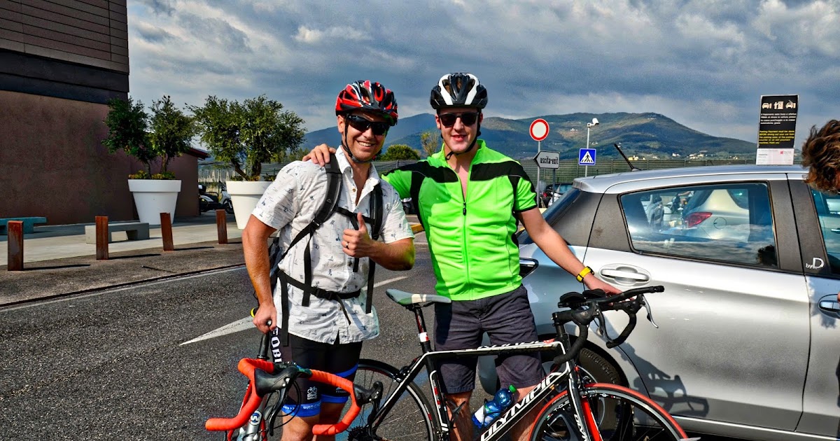 Veloce ® cycling and bike rental company Cycling Tuscany, carbon road