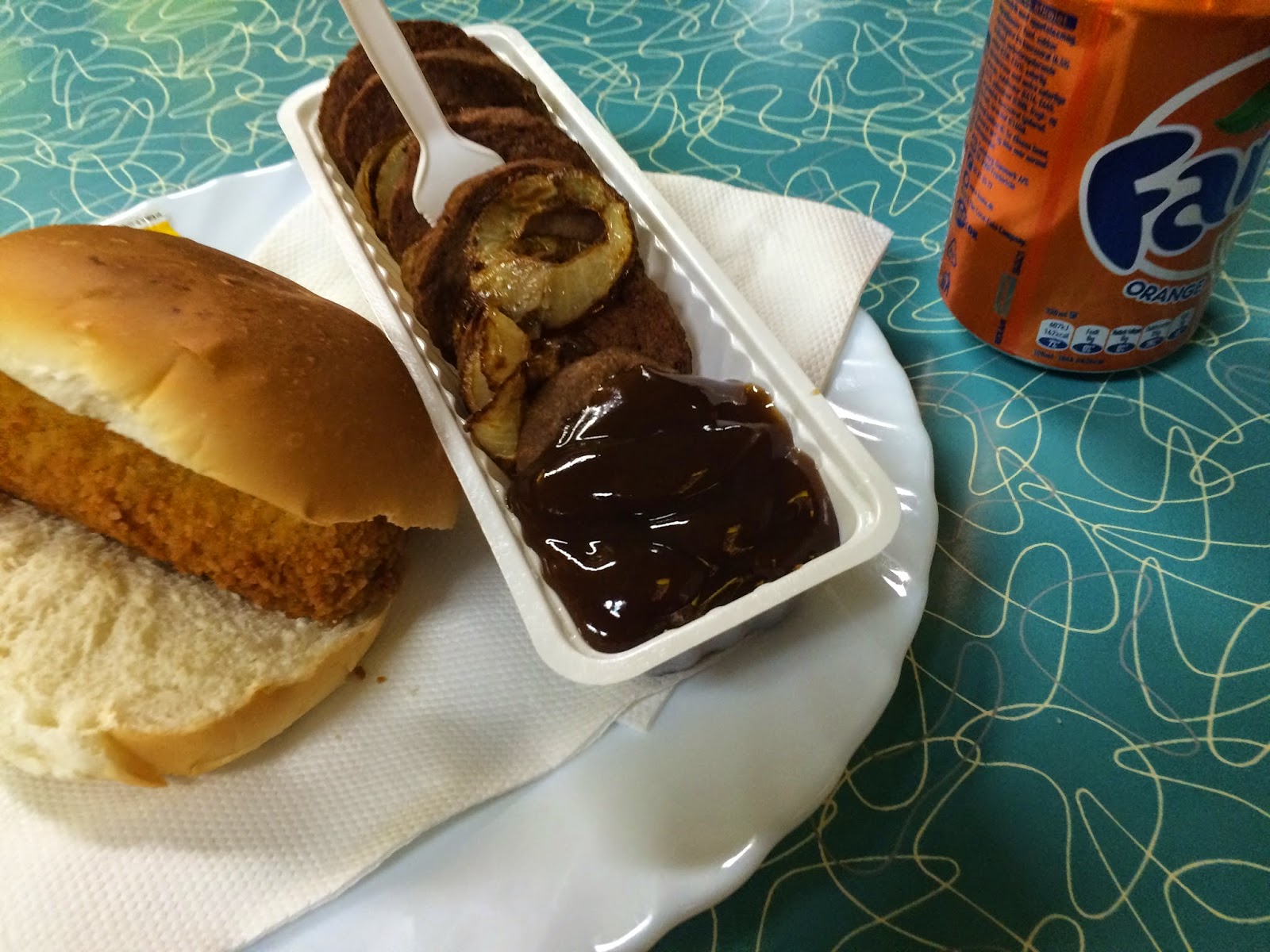 PIG OUT SPOTS Snackbar Hallo (Amsterdam, Netherlands)