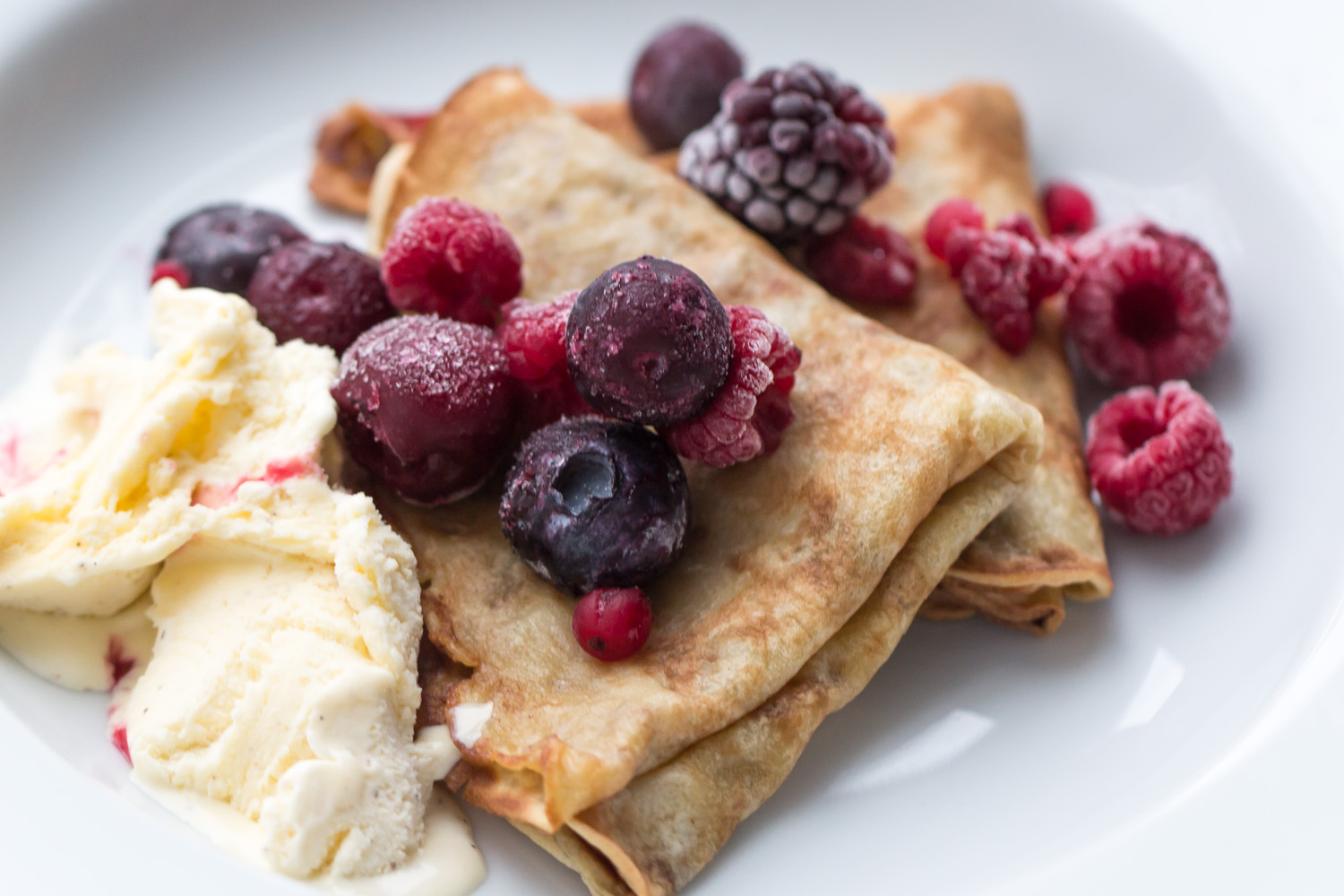 Pancakes with Sparkling Mineral Water