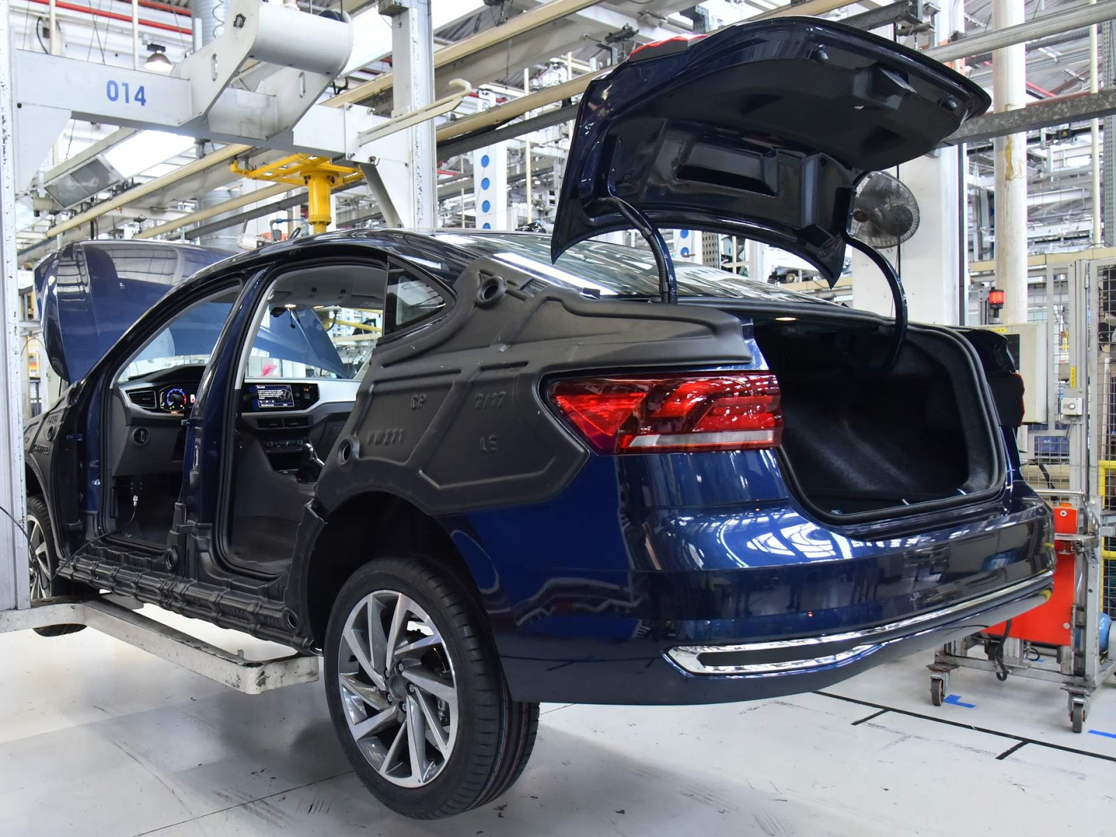 VW reduzirá produção do Polo, Virtus, Nivus e Saveiro por 20 dias