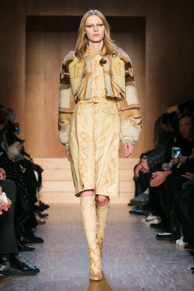 Givenchy Fall/Winter 2016-2017 RTW PFW givenchy-fall-winter-2016-2017-collection-paris-fashion-week, givenchy-fall-winter-2016-2017, givenchy-fall-winter-2016, givenchy-fall-winter-2017, givenchy-fall-winter, givenchy-fall, givenchy-fall-2016, givenchy-fall-2017, givenchy-fall-2016-2017, riccardo-tisci-givenchy-paris, riccardo-tisci-givenchy, dudessinauxpodiums, du-dessin-aux-podiums, paris-fashion-week-2016