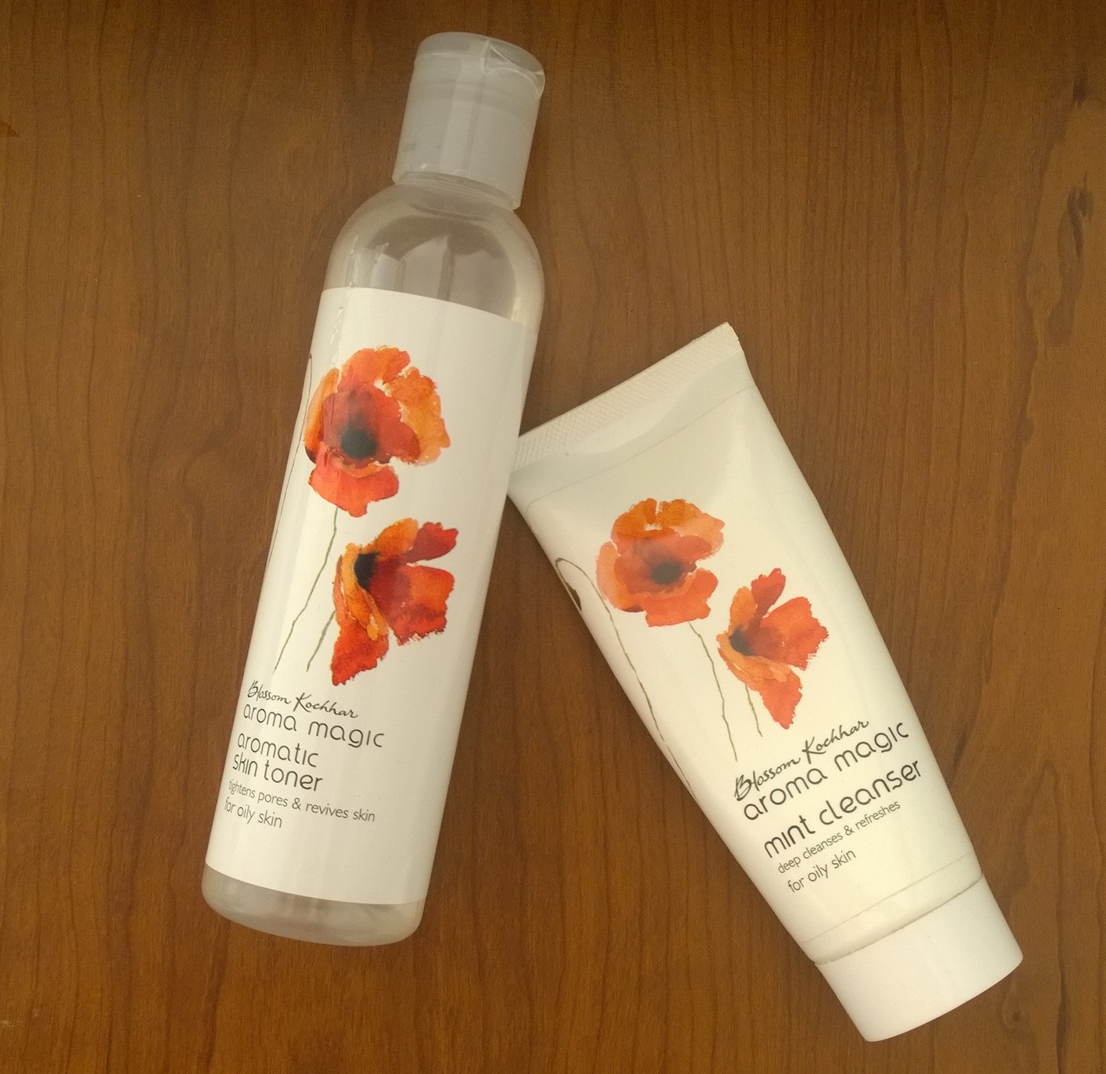 BLOSSOM KOCHHAR AROMA MAGIC AROMATIC SKIN TONER & MINT CLEANSER Review Indian Beauty Network