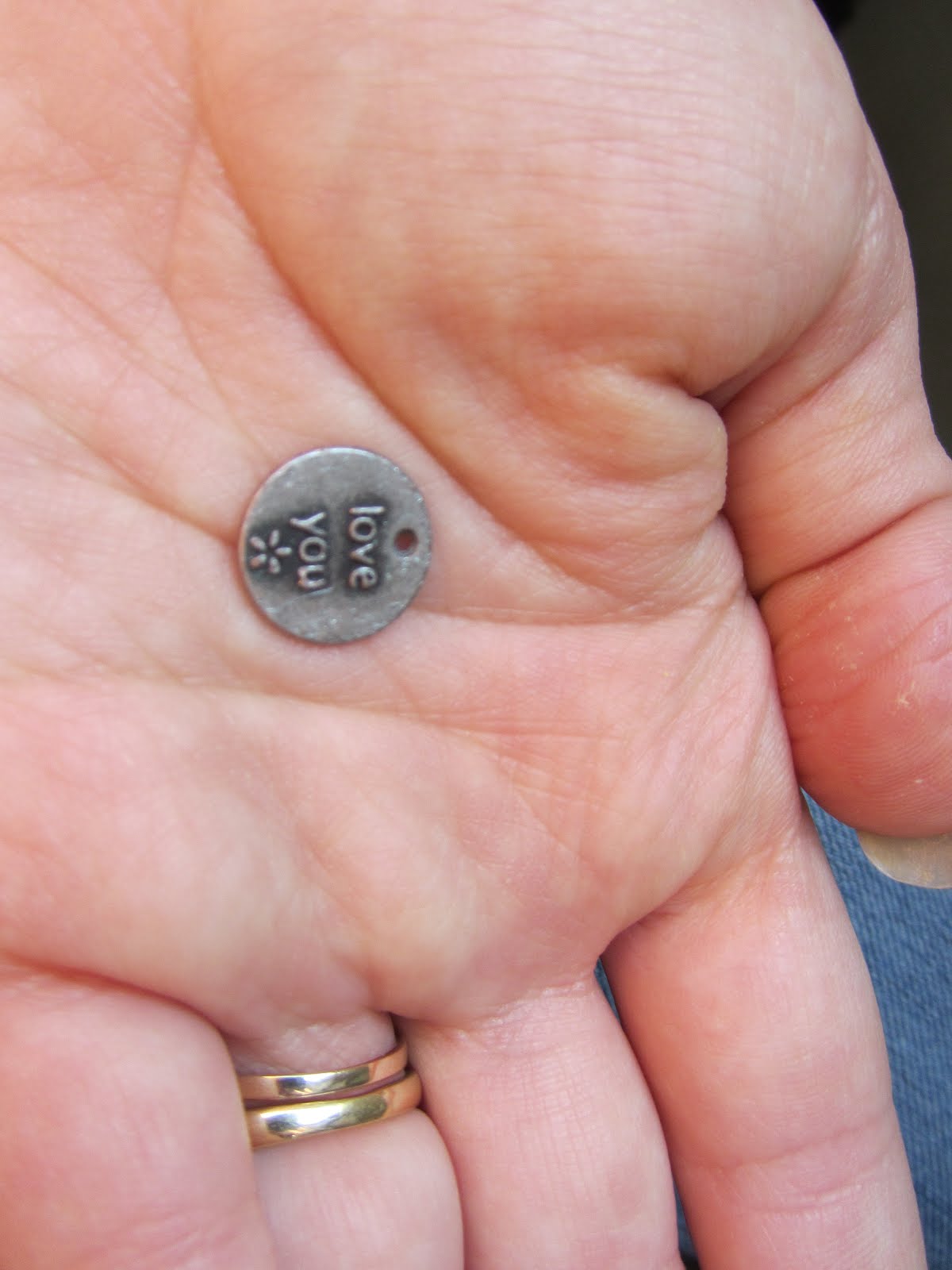 royal-mind-black-and-white-ball