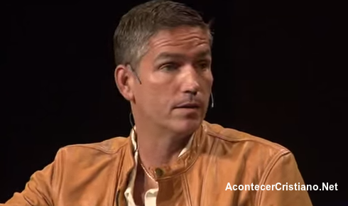 Jim Caviezel dice que "vio a Dios" cuando interpretó a Jesús en "La Pasión de Cristo" Jim Caviezel cuenta experiencia en película La Pasión de Cristo
