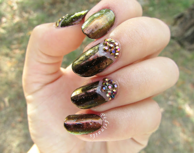 Chameleon double negative space chevron moon manicure with rhinestones - photo © Pedrìnails