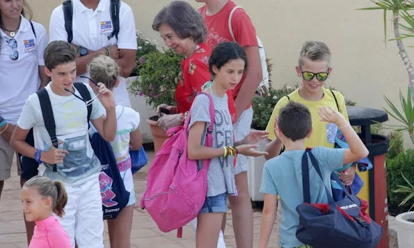 Queen Sofia, Pablo Nicolas, Irene, Miguel, Victoria Federica and Juan Valentin