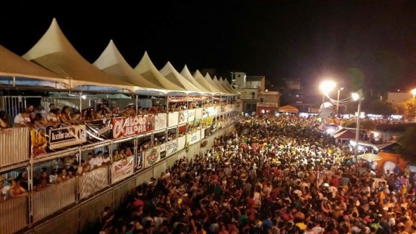 https://4.bp.blogspot.com/-K5EXHbztqyY/WWUFDF5TrsI/AAAAAAAAF1Q/De4rv1hCam86VrMtseLv2vzv1qmo7a5MQCLcBGAs/s640/carnavalapodi.jpg