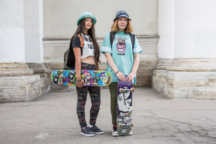 Girl is NOT a 4 Letter Word: Girls Skateboarding in Russia.