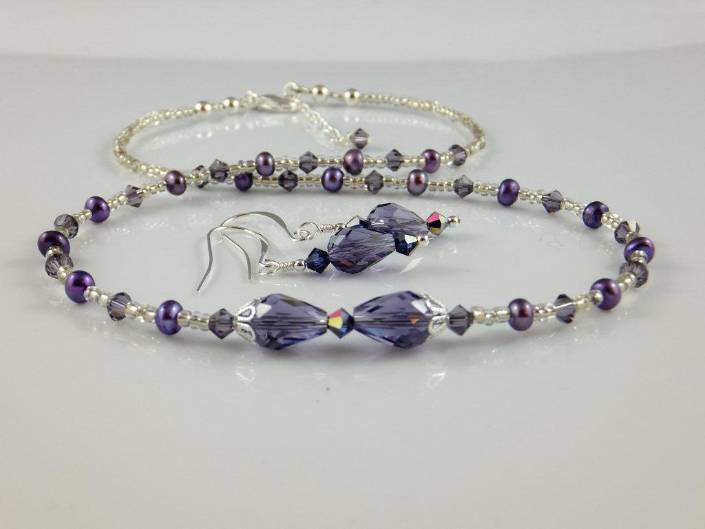 Reflect and Lighten Your Jewelry Pictures the Easy Way / The Beading Gem