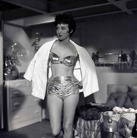 The Scott Rollins Film and TV Trivia Blog: Carolyn Jones: Morticia Adams  and Much More