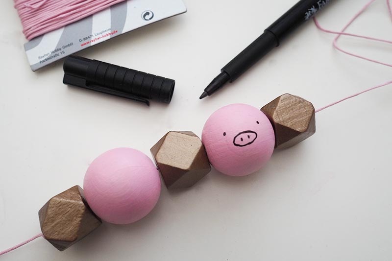 KuneCoco • DIY • Kette • Schweineperlen KuneCoco • DIY • Kette • Schweineperlen