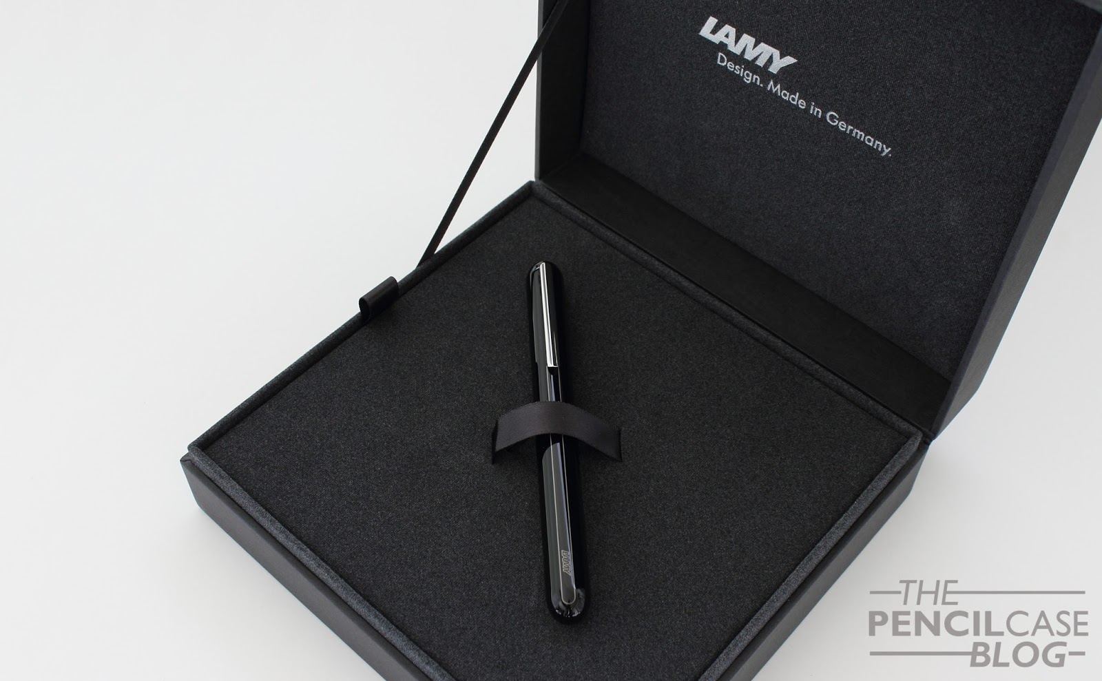 LAMY DIALOG 3 FOUNTAIN PEN REVIEW | The Pencilcase Blog | Fountain pen