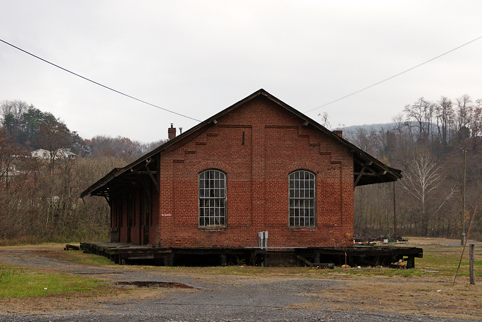 MDRails CSX Yard Clifton Virginia