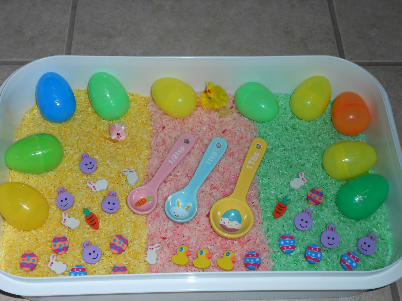 Teaching My Blessings Easter Sensory Bin