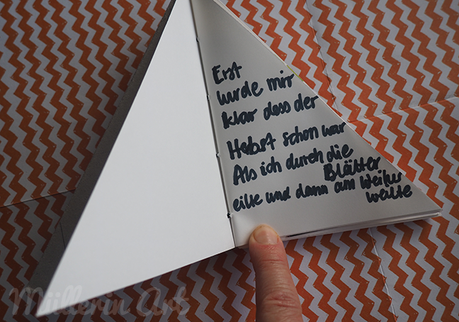 Dreiecks-Buch ©muellerinart Dreiecks-Buch ©muellerinart
