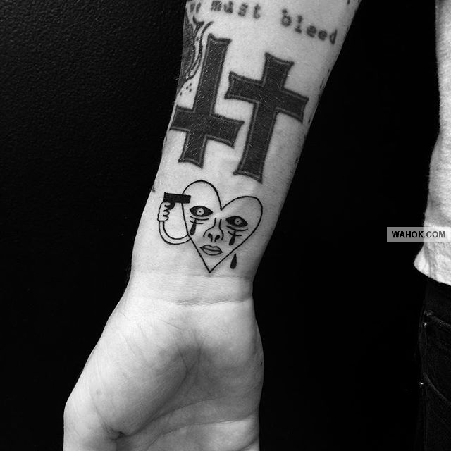 56 Gambar Tato 3D Love Atau Simbol Hati Jantung | Heart Tattoo tato batik, tato gurita, tato keren,tato kompas,tato temporer wajah cantiktato unik,tato ular,tato 3 dimensi,tato simple