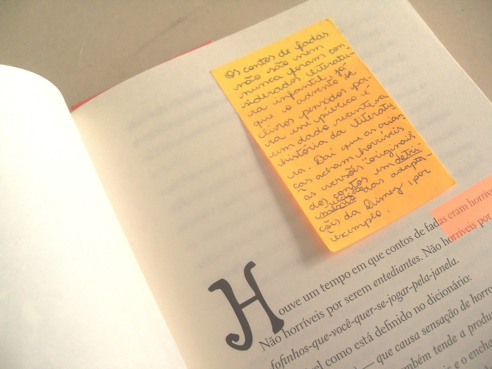 Como eu leio? Estratégias de leitura para resenhar livros - Leituras