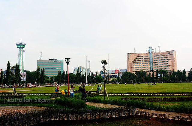 Suasana di Simpang Lima Semarang kala pagi Suasana di Simpang Lima Semarang kala pagi