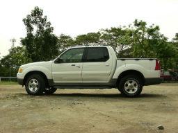Review: 2000 Ford Explorer Sport Trac | CarGuide.PH | Philippine Car ...
