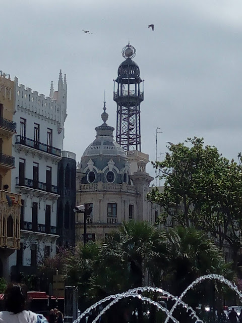 La tour du bâtiment de la poste de Valence