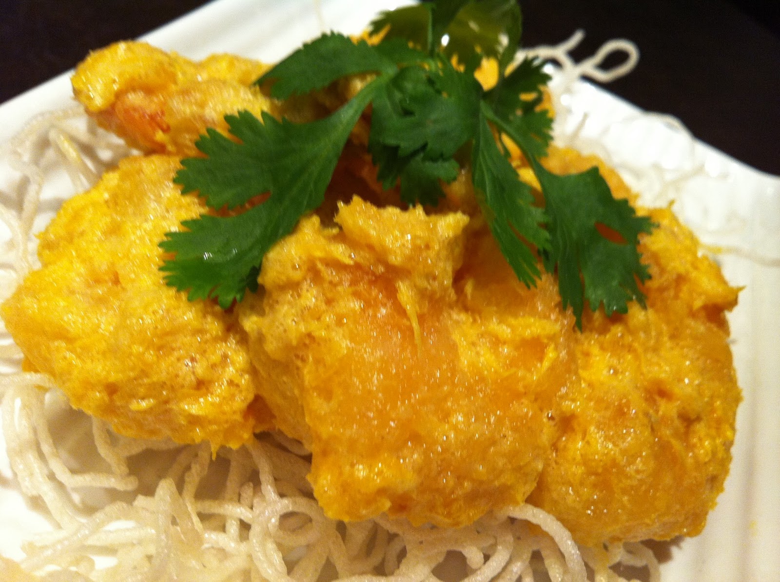 Street Food Warms Your Heart Deep Fried Prawns in Salted Egg Yolk