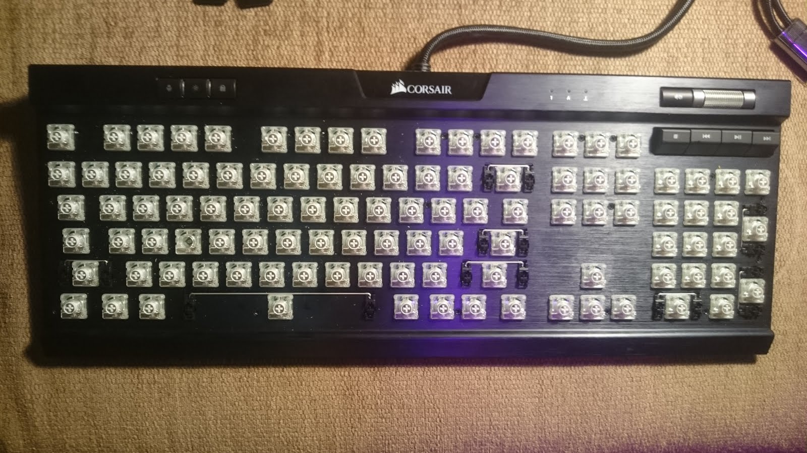 Как разобрать клавиатуру corsair