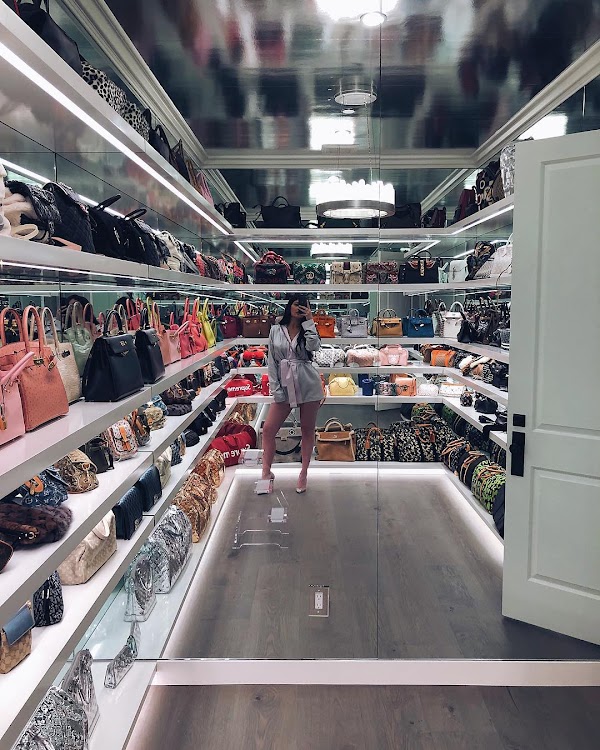Un clóset solo para carteras: Kylie Jenner asombró a sus seguidoras de Instagram con una millonaria colección
