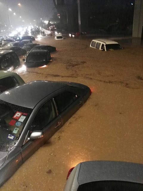 Kuala Lumpur Banjir Kilat http://ceritaejoy.blogspot.my/