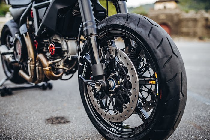 Scrambler Ducati carbon wheel