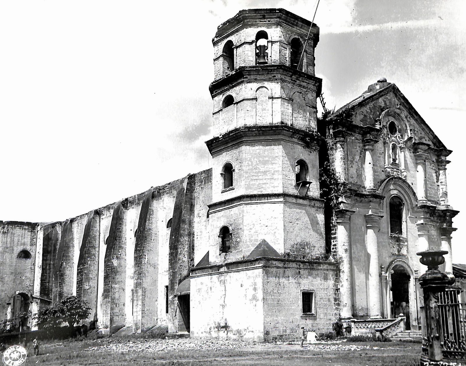 US Army Signal Corps Photos taken while in the town of Lipa in 1945