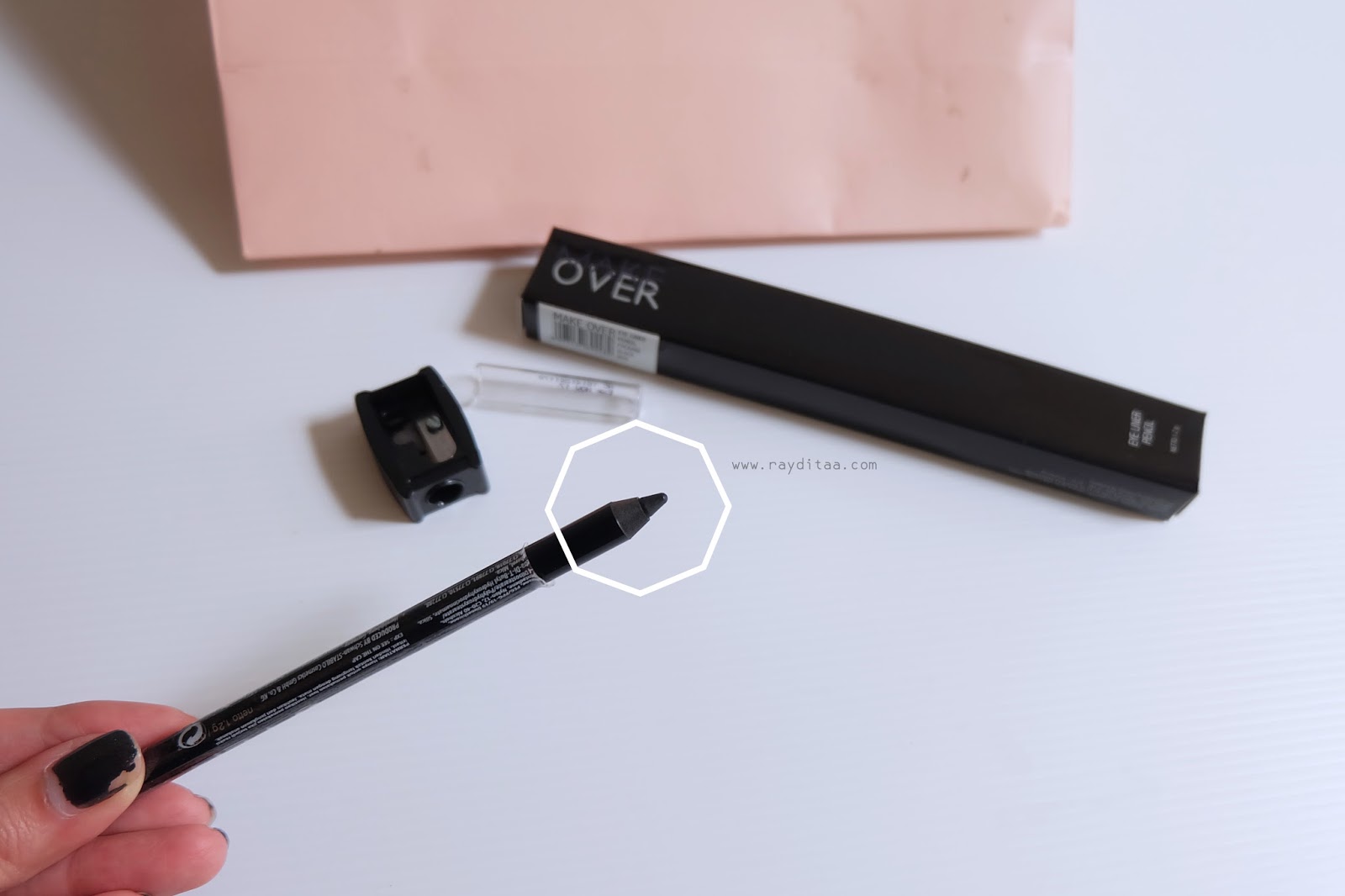 Review MakeOver Black Jack Pencil Eyeliner*, Sociolla Freebies January