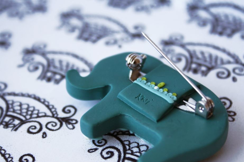 Amazing Elephant Polymer Clay Jewelry by Kni Kni / The Beading Gem