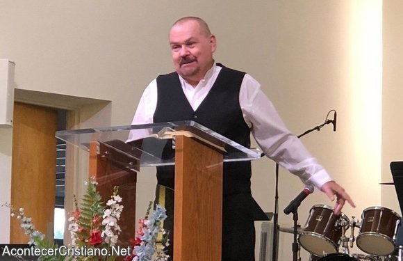 Pastor sufre infarto predicando