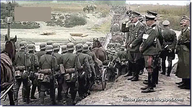 Hitler salute soldiers  occupied Poland 1939