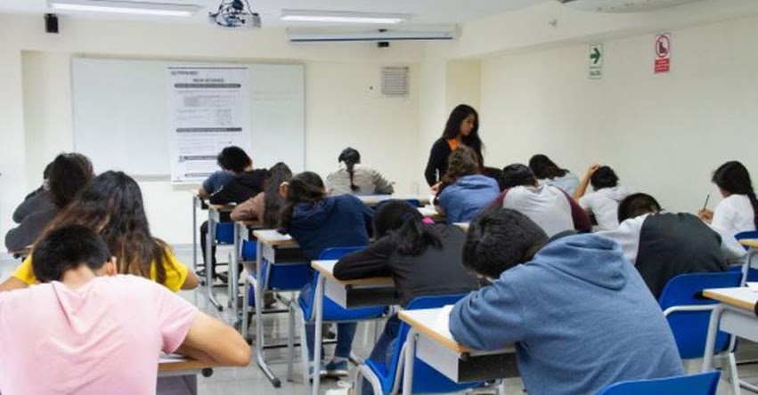 Universidad Villarreal, Callao, La Cantuta y otras seis sin licencia en la mira de la Contraloría General de la República Universidad Villarreal, Callao, La Cantuta y otras seis sin licencia en la mira de la Contraloría General de la República
